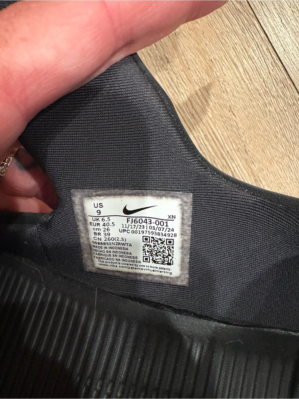 Nike Black Women's Sport Sandals - Picture 4 of 4